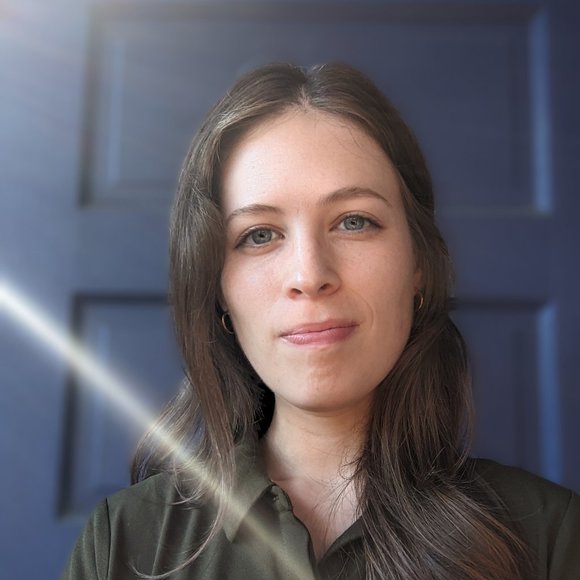 Meet your Posher, Colleen - Picture 1 of 2